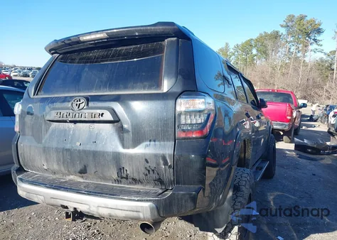 2017 Toyota 4Runner Trd Off Road z USA, uszkodzony, nr VIN JTEBU5JR2H5407268